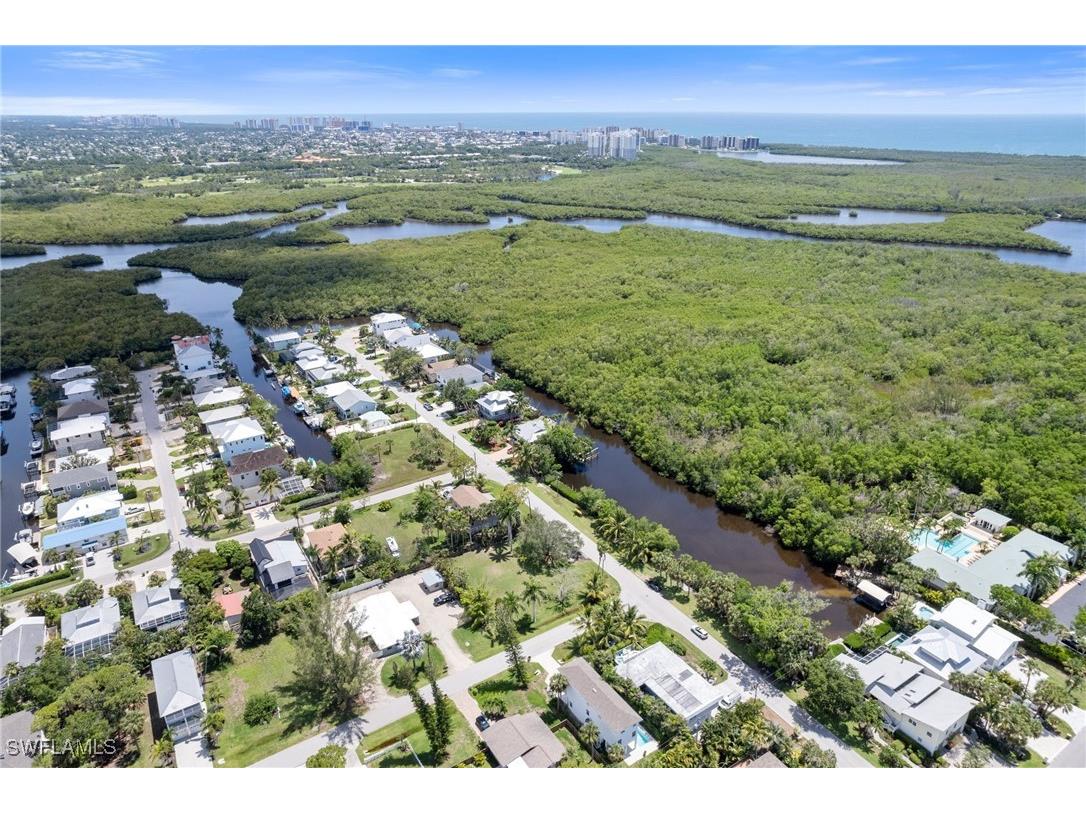 1300 Venetian Way Naples FL 34110 225071444 image35