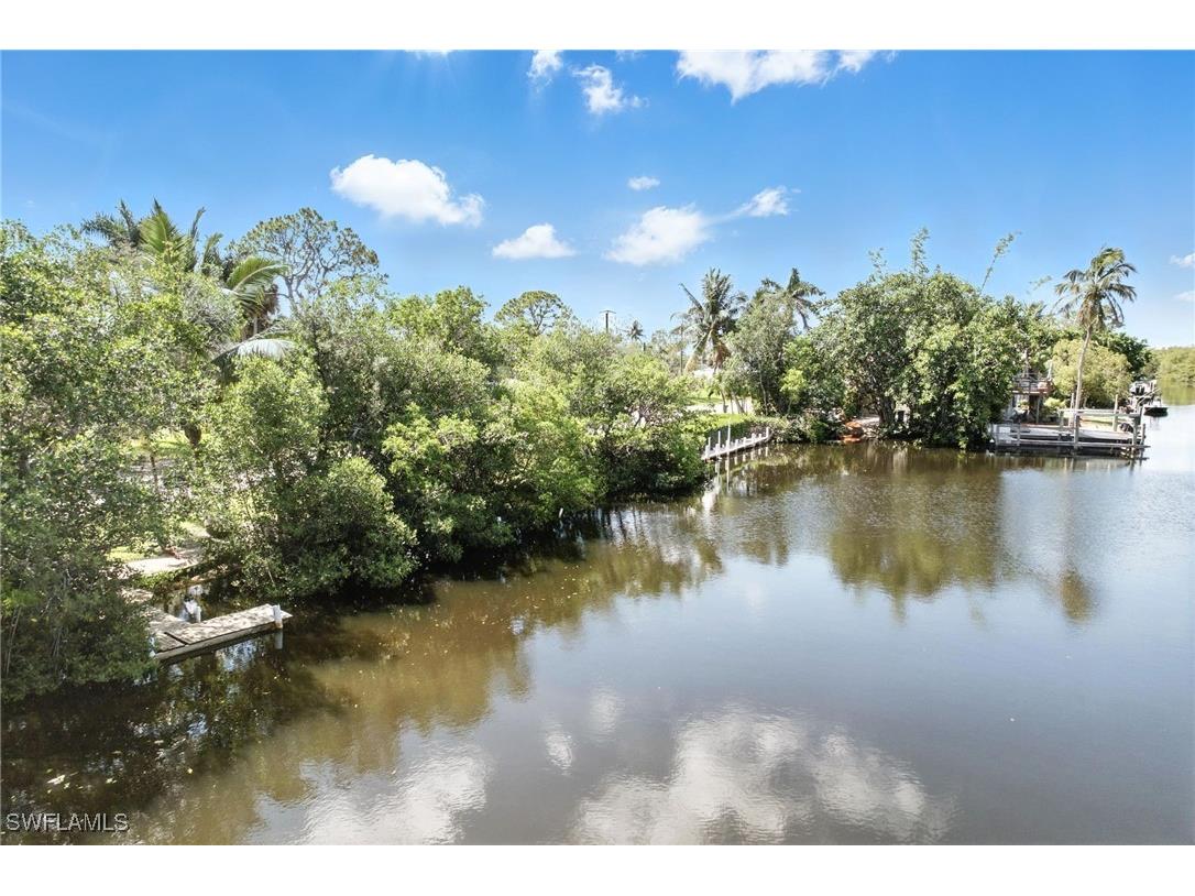 1300 Venetian Way Naples FL 34110 225071444 image39