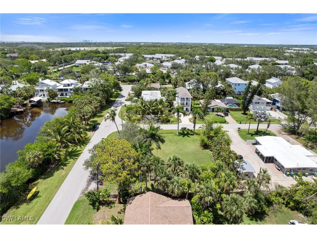 1300 Venetian Way Naples FL 34110 225071444 image8