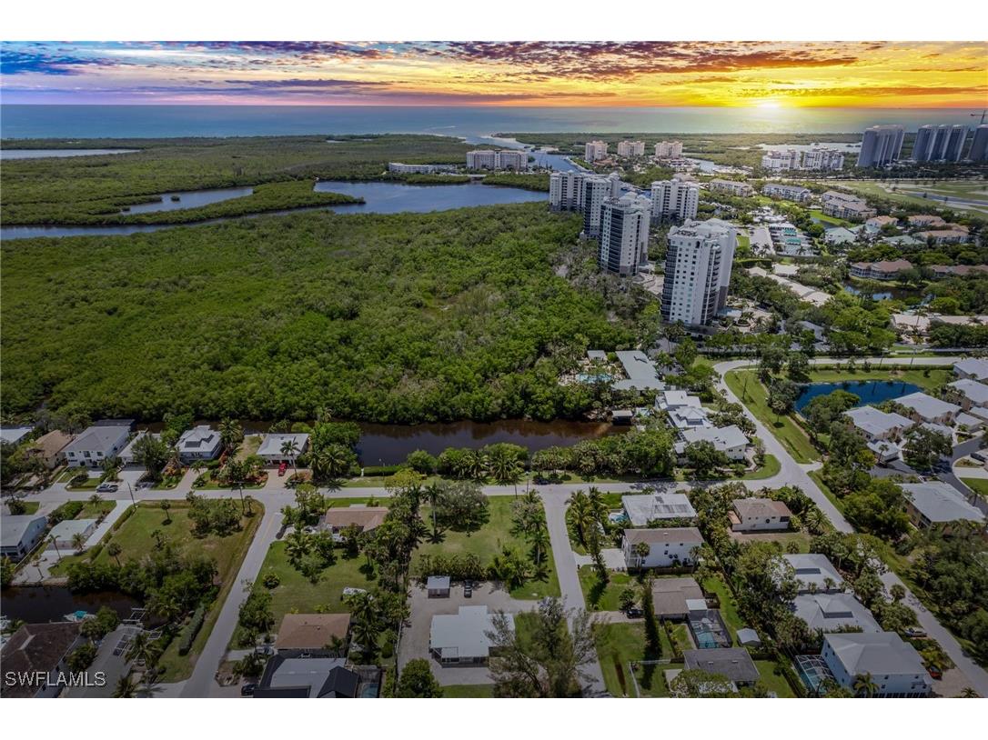 1300 Venetian Way Naples FL 34110 225071444 image9