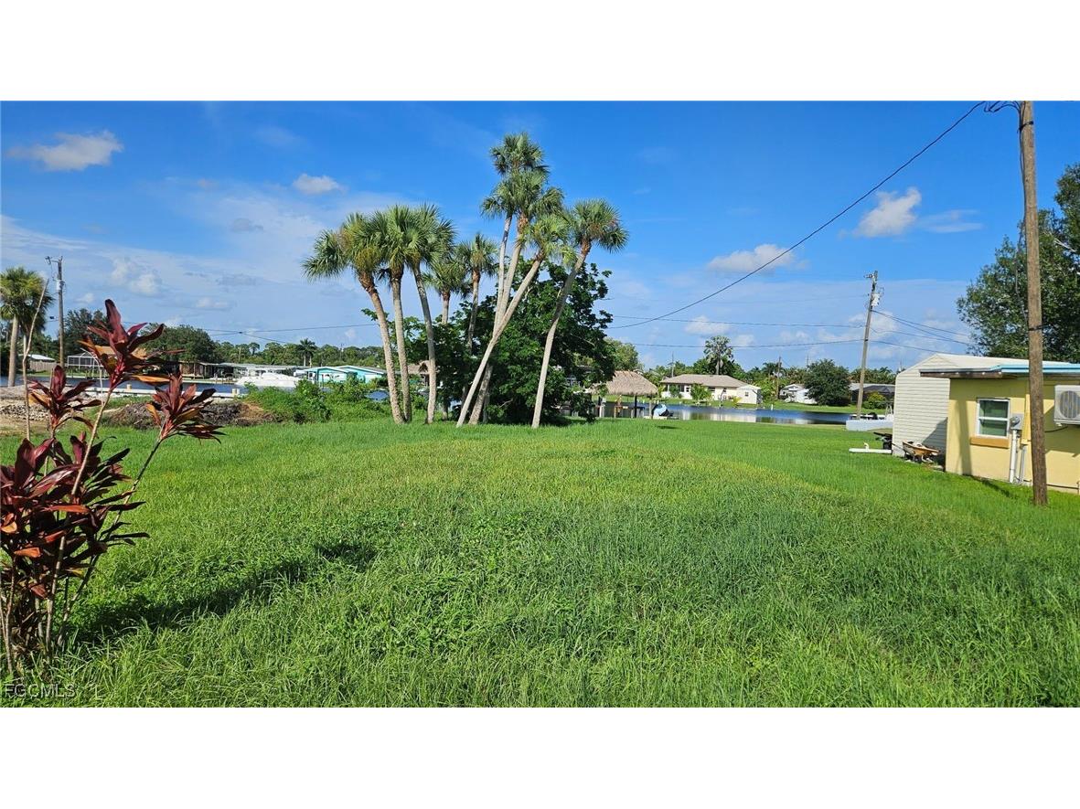 1300 Waite Drive North Fort Myers FL 33903 2025007608 image3