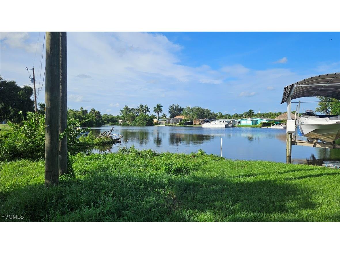 1300 Waite Drive North Fort Myers FL 33903 2025007608 image4