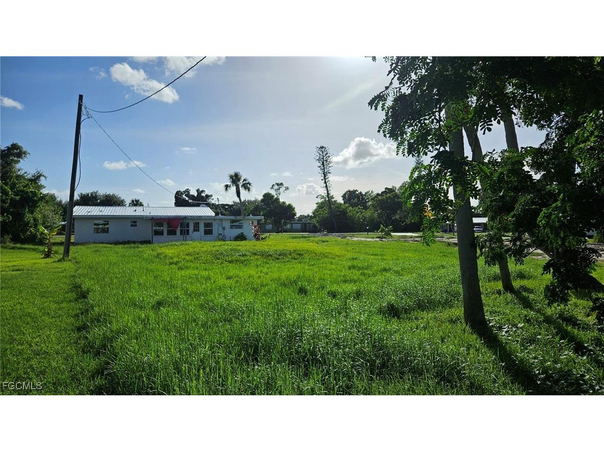 1300 Waite Drive North Fort Myers FL 33903 2025007608 image5