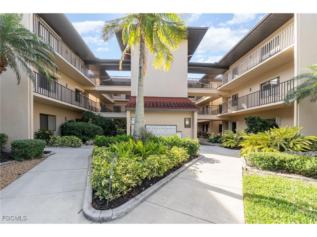 13001 Cross Creek Boulevard #1209 Fort Myers FL 33912 2026003584 image1