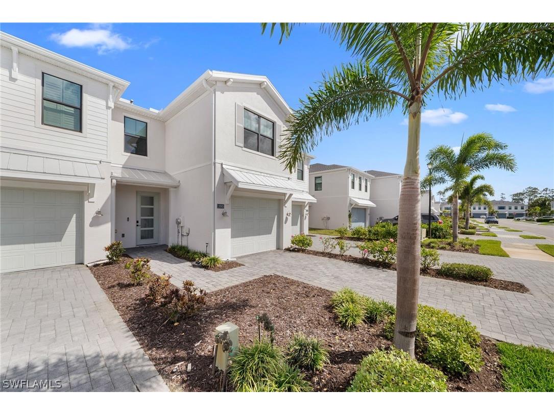 13005 Pembroke Drive Naples FL 34105 226010246 image2