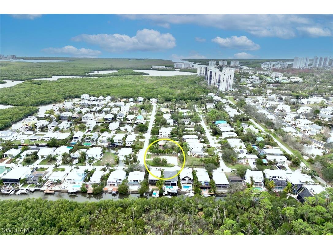 1301 Grand Canal Drive Naples FL 34110 223008386 image1