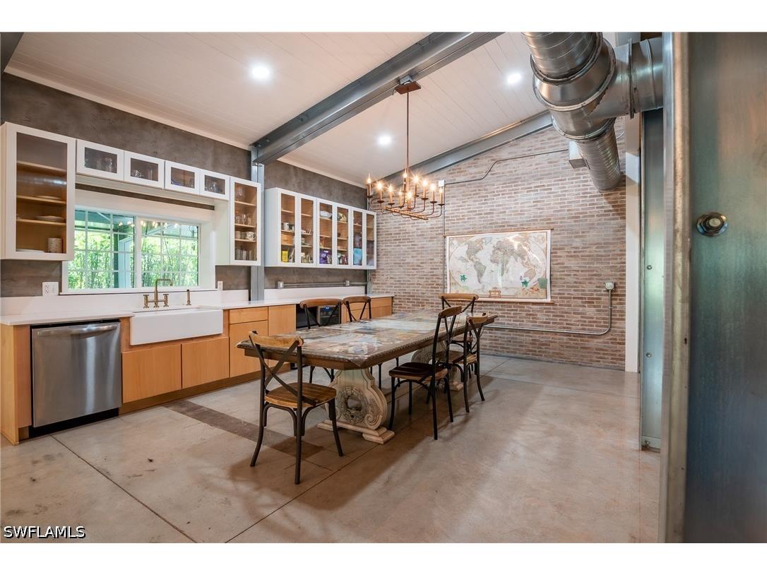 1301 Ivy Way Naples FL 34117 226022523 image17
