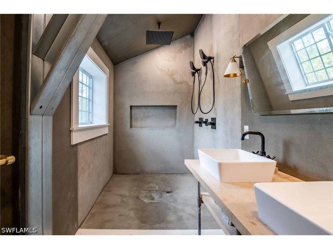 1301 Ivy Way Naples FL 34117 226022523 image24