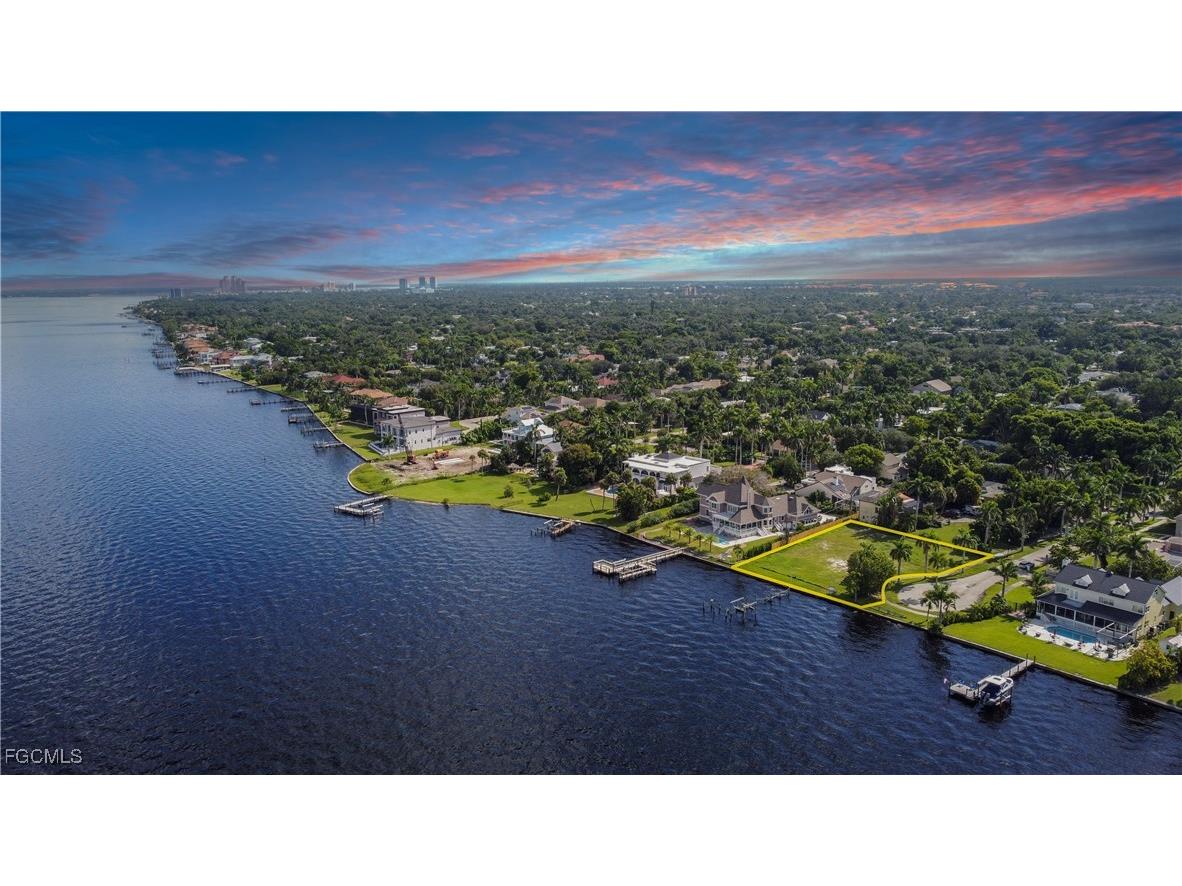 1301 Rio Vista Avenue Fort Myers FL 33901 2025008462 image1