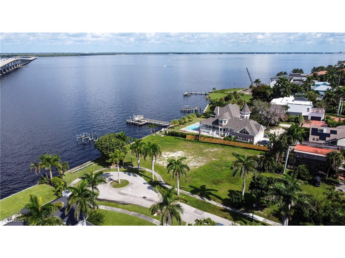 1301 Rio Vista Avenue Fort Myers FL 33901 2025008462 image26