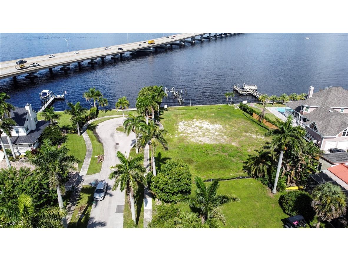 1301 Rio Vista Avenue Fort Myers FL 33901 2025008462 image7