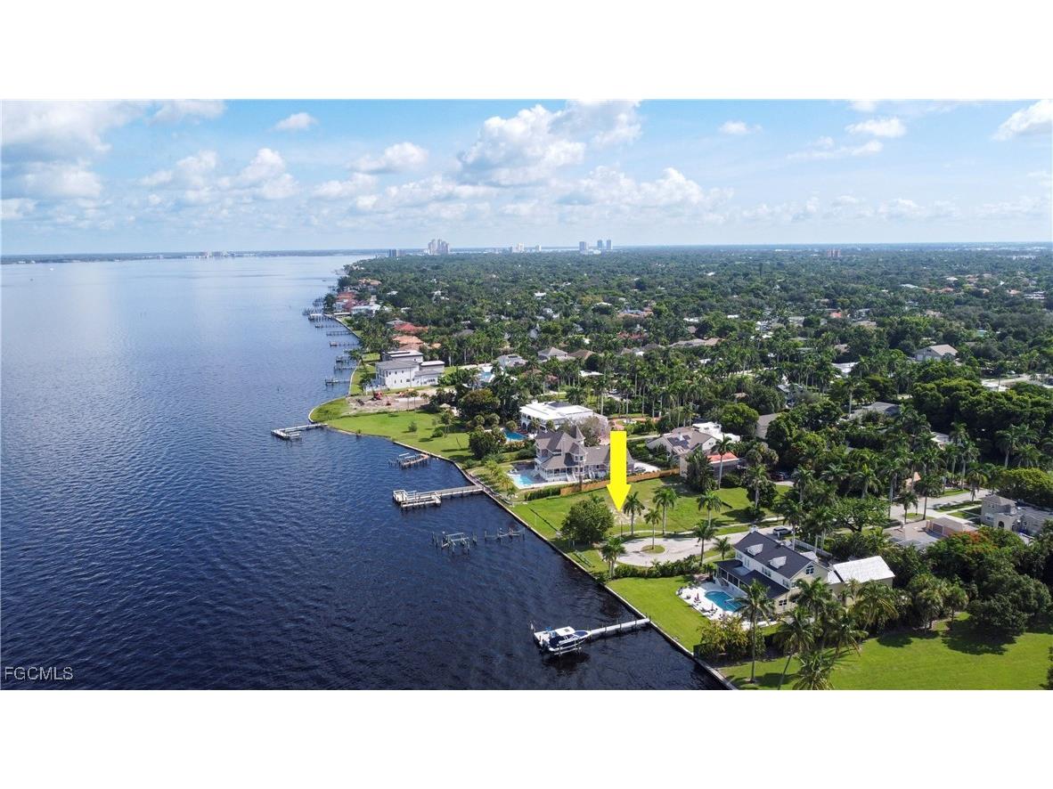 1301 Rio Vista Avenue Fort Myers FL 33901 2025008462 image8