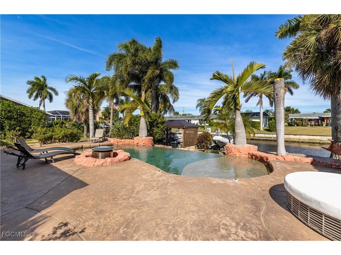 1301 SE 40th Terrace Cape Coral FL 33904 2025020002 image1