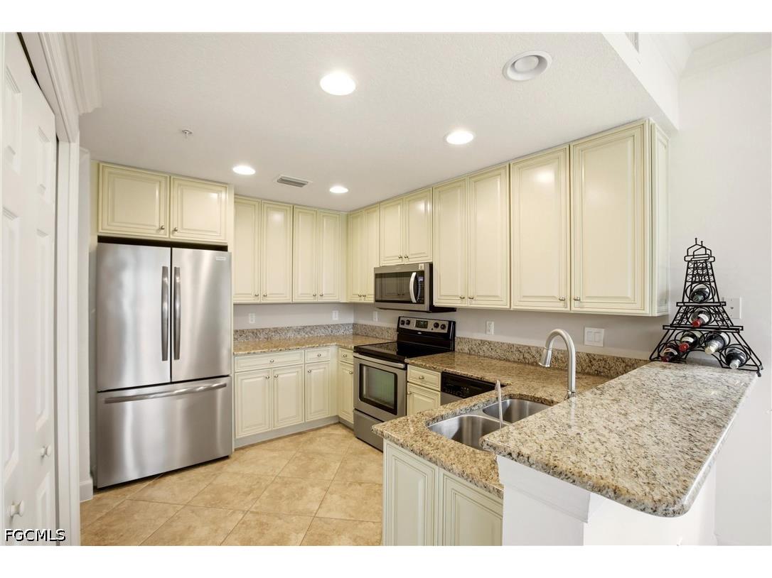 13010 Pebblebrook Point Circle #101 Fort Myers FL 33905 2026017427 image5