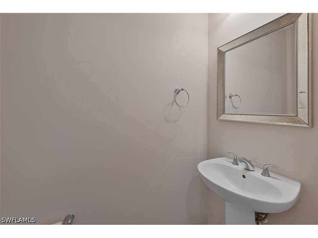 13010 Pembroke Drive Naples FL 34105 226014156 image17