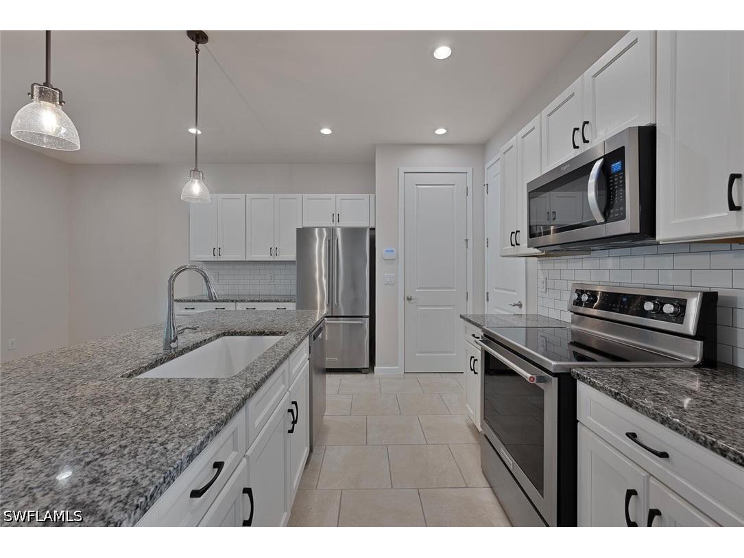 13010 Pembroke Drive Naples FL 34105 226014156 image3