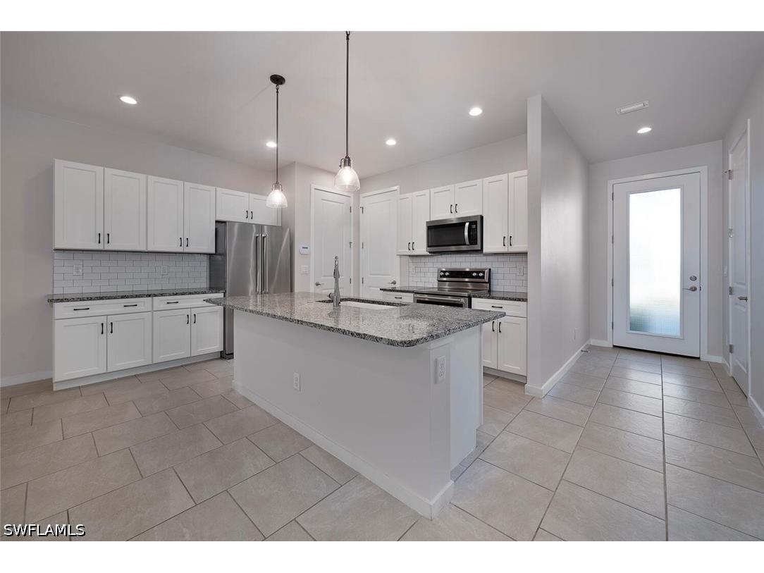 13010 Pembroke Drive Naples FL 34105 226014156 image4
