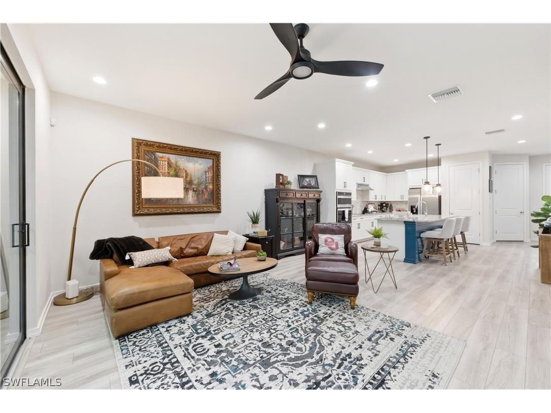 13017 Pembroke Drive Naples FL 34105 226012051 image11