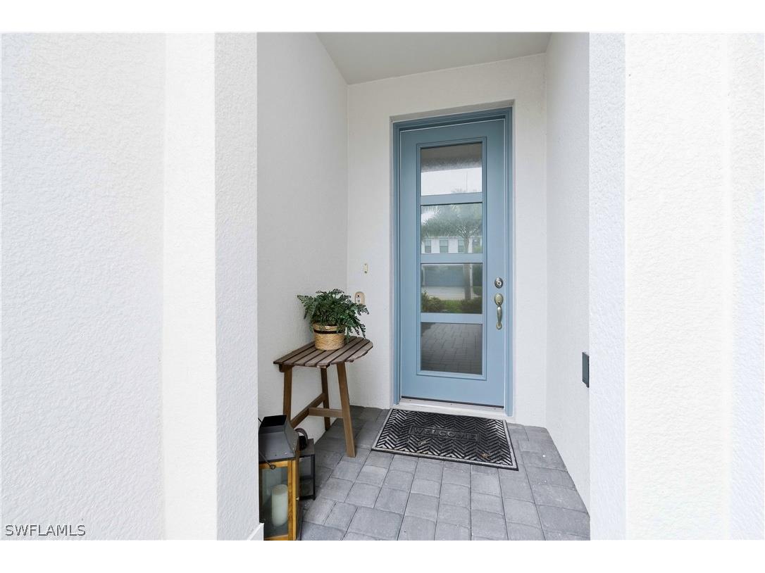 13017 Pembroke Drive Naples FL 34105 226012051 image2