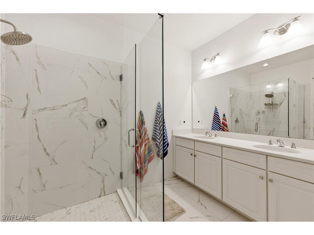 13017 Pembroke Drive Naples FL 34105 226012051 image20