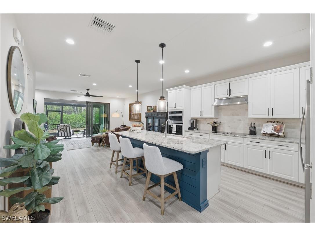 13017 Pembroke Drive Naples FL 34105 226012051 image3