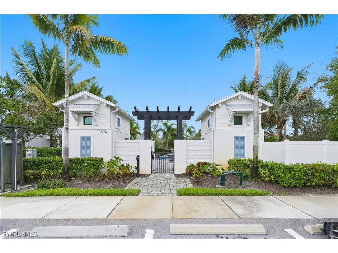 13017 Pembroke Drive Naples FL 34105 226012051 image30