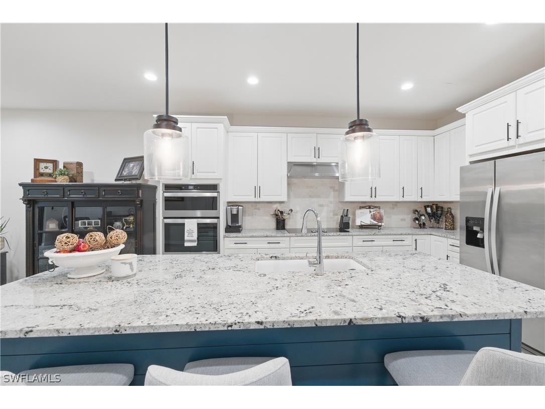 13017 Pembroke Drive Naples FL 34105 226012051 image4