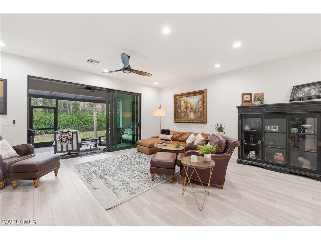 13017 Pembroke Drive Naples FL 34105 226012051 image8