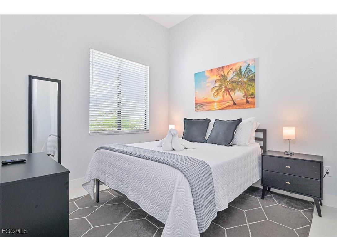 1302 Embers Parkway W Cape Coral FL 33993 2025021768 image20