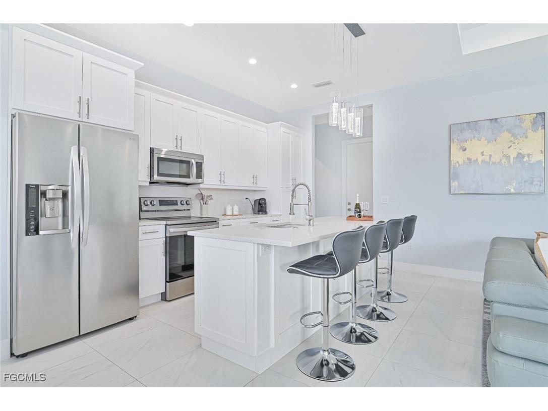 1302 Embers Parkway W Cape Coral FL 33993 2025021768 image8