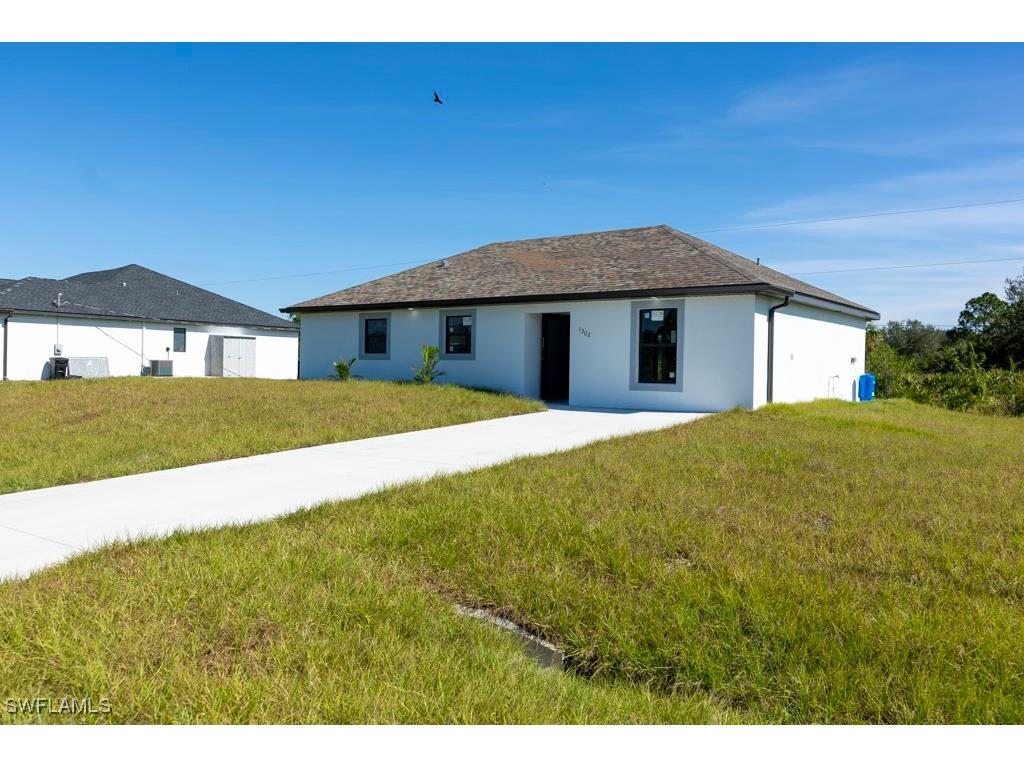 1302 Hibiscus Avenue Lehigh Acres FL 33972 224094556 image1