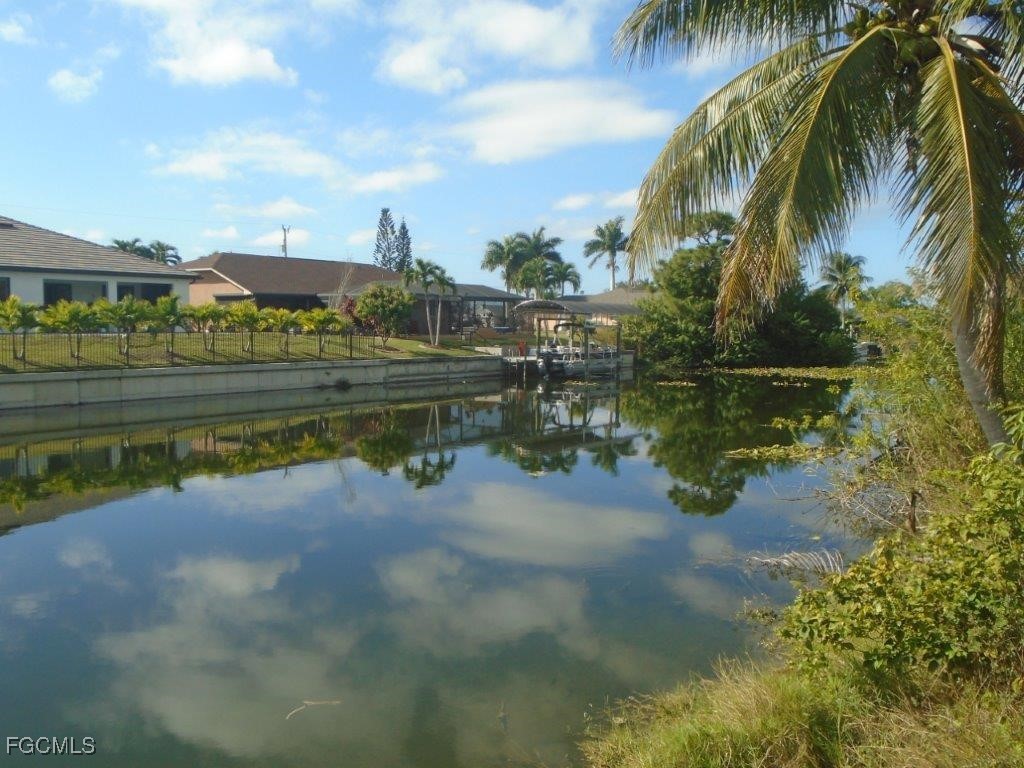 1302 NE 4th Terrace Cape Coral FL 33909 2025025823 image16