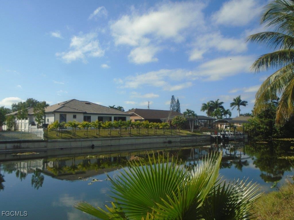 1302 NE 4th Terrace Cape Coral FL 33909 2025025823 image17