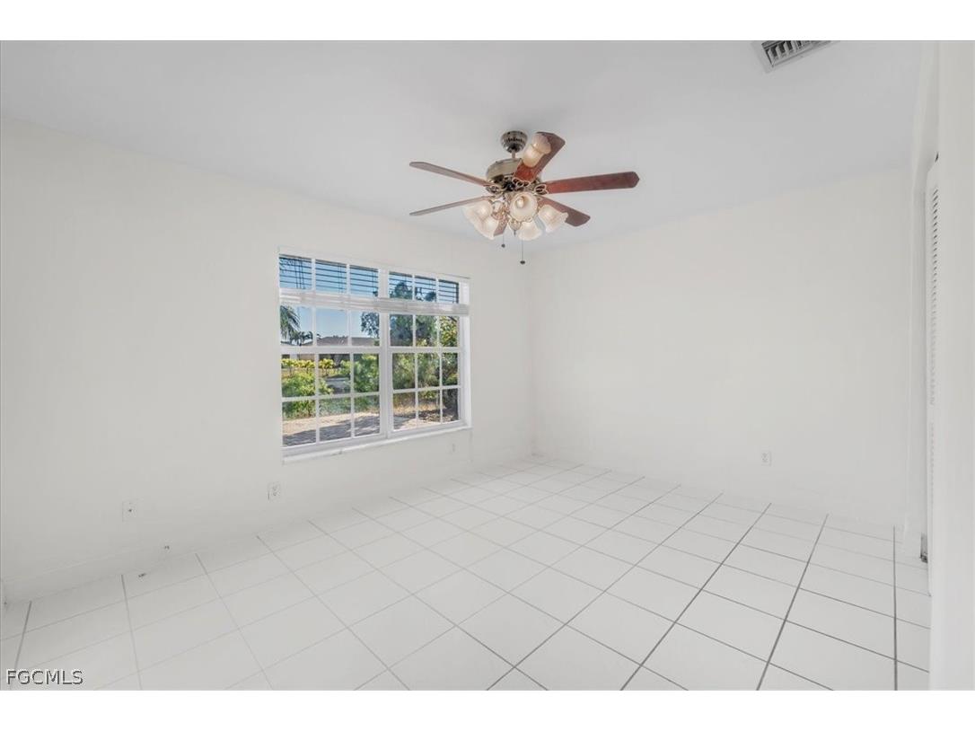 1302 NE 4th Terrace Cape Coral FL 33909 2025025823 image18