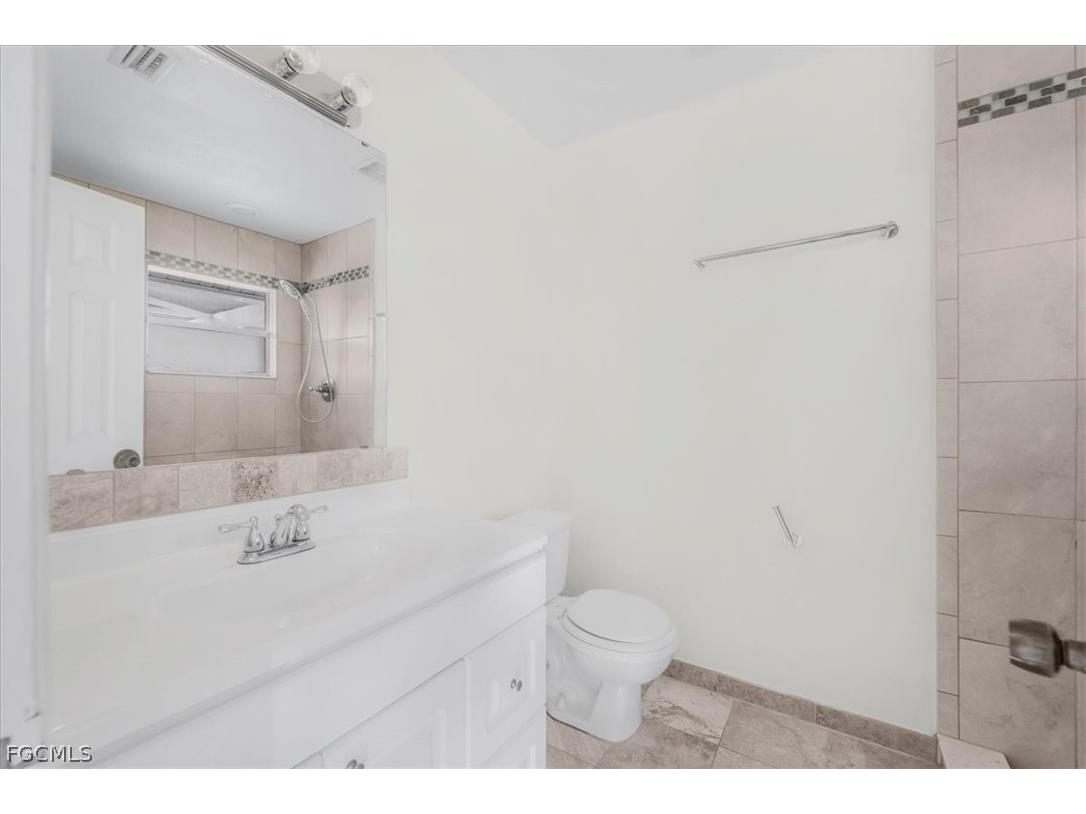 1302 NE 4th Terrace Cape Coral FL 33909 2025025823 image19