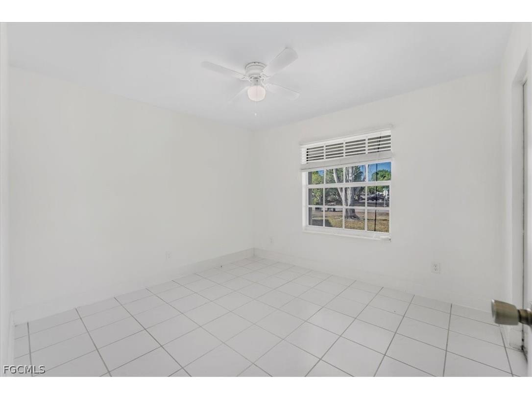1302 NE 4th Terrace Cape Coral FL 33909 2025025823 image21