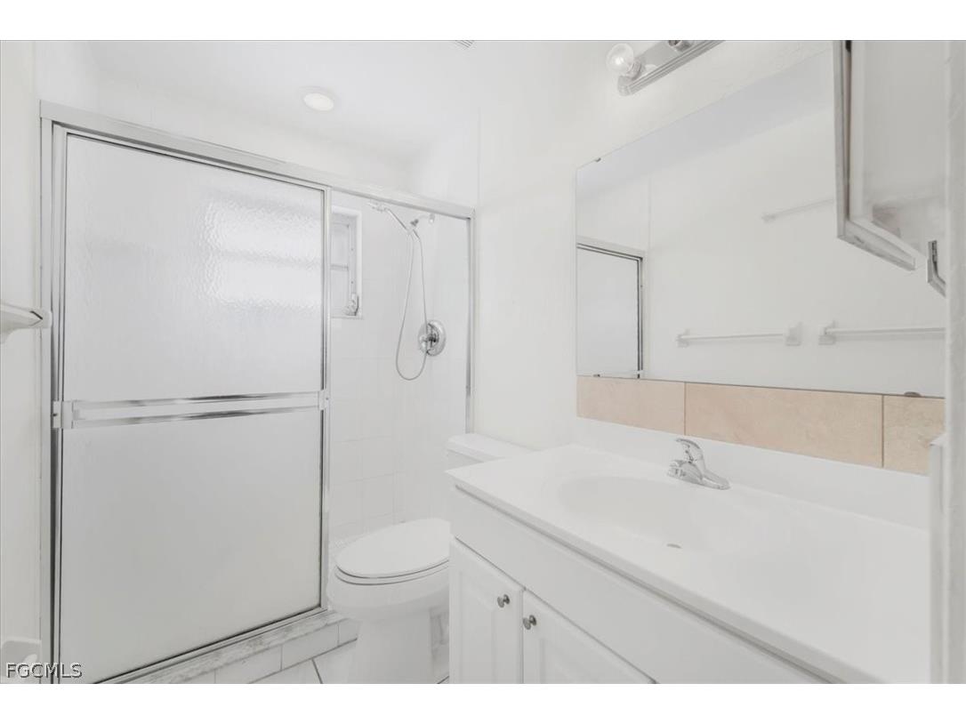 1302 NE 4th Terrace Cape Coral FL 33909 2025025823 image22