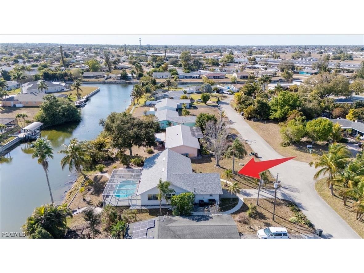 1302 NE 4th Terrace Cape Coral FL 33909 2025025823 image4