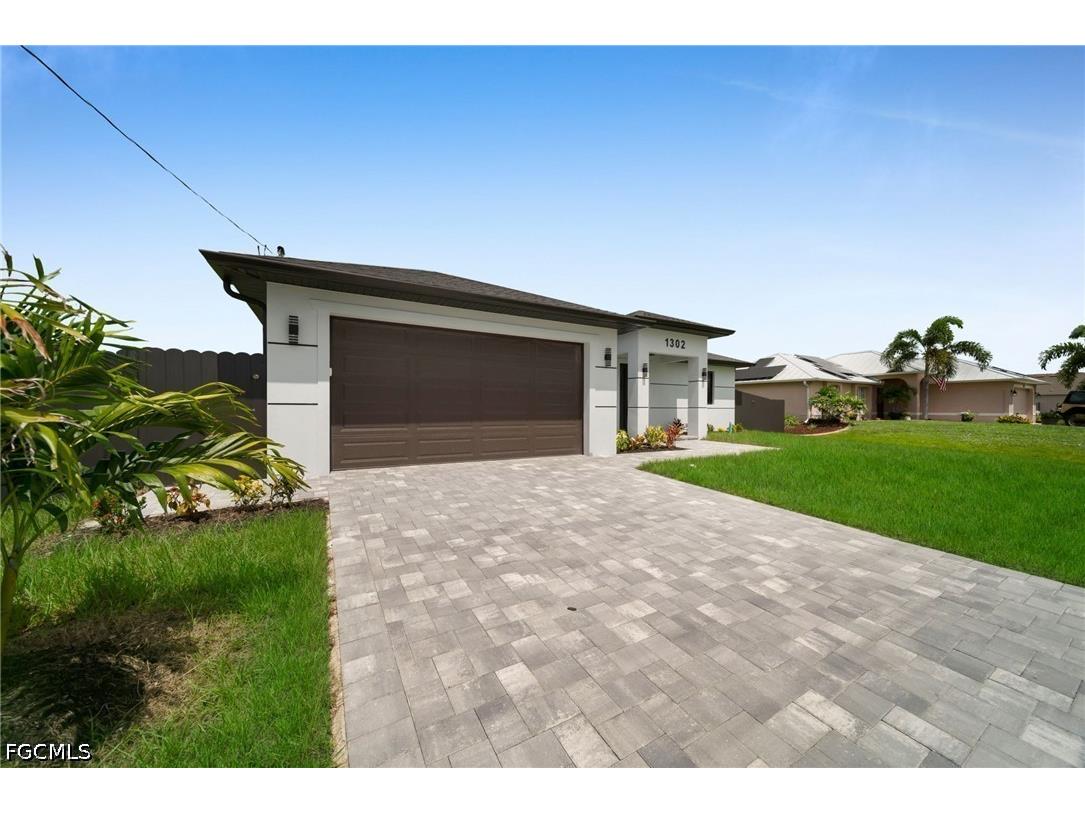 1302 NE Juanita Place Cape Coral FL 33909 2026029258 image2