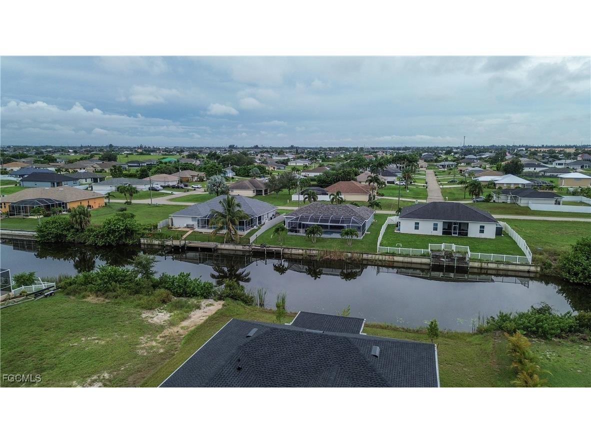 1302 NW 13th Terrace Cape Coral FL 33993 2025009140 image21