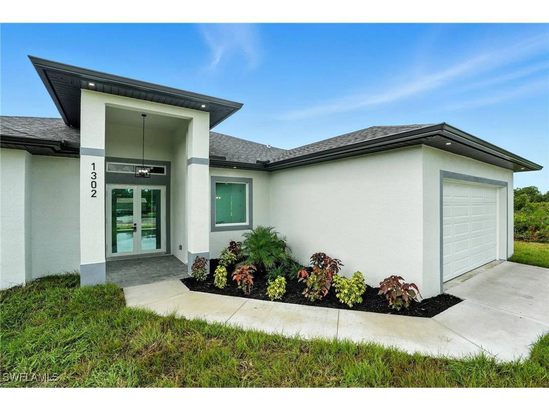 1302 Plumosa Avenue Lehigh Acres FL 33972 225067636 image1