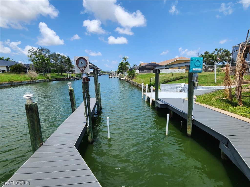 1302 SE 15th Terrace Cape Coral FL 33990 223045494 image1