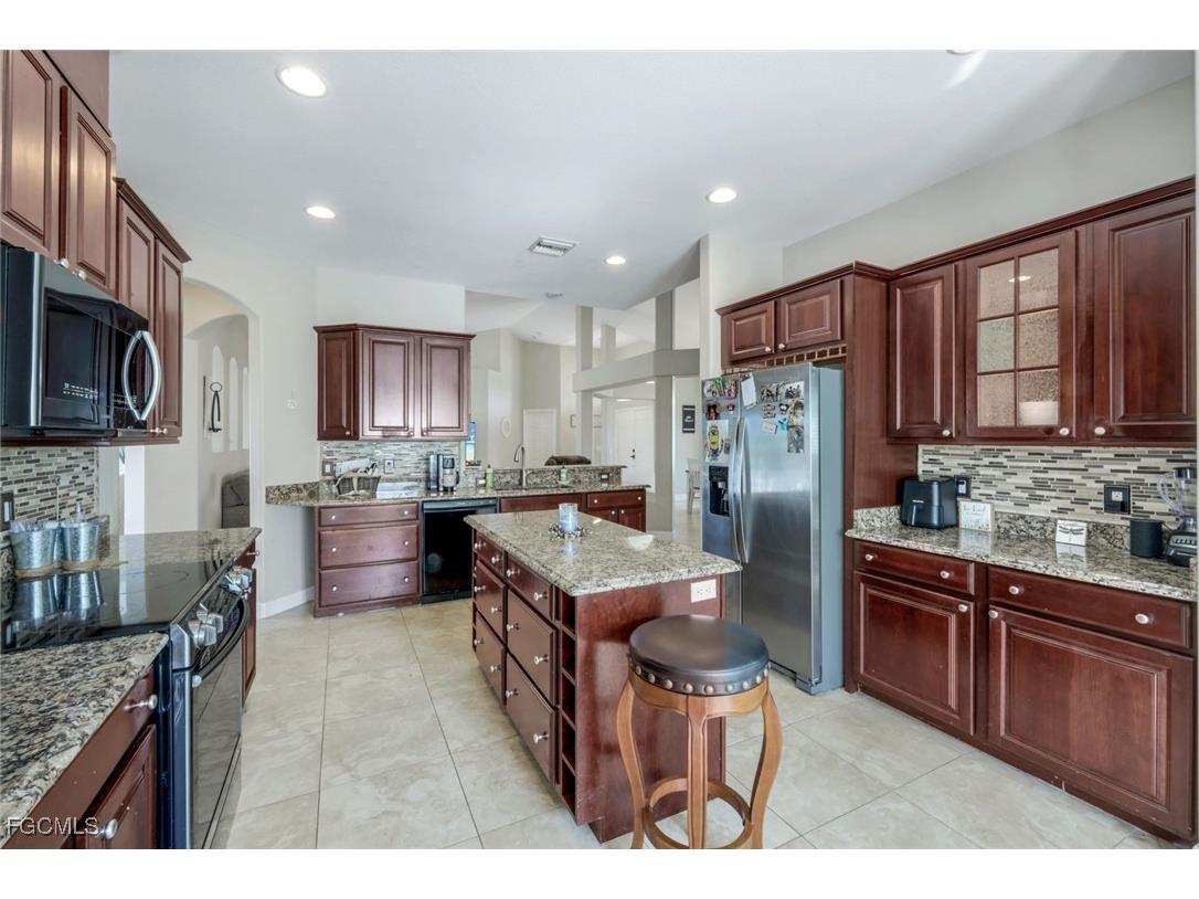 1302 SW 20th Street Cape Coral FL 33991 2025022701 image14