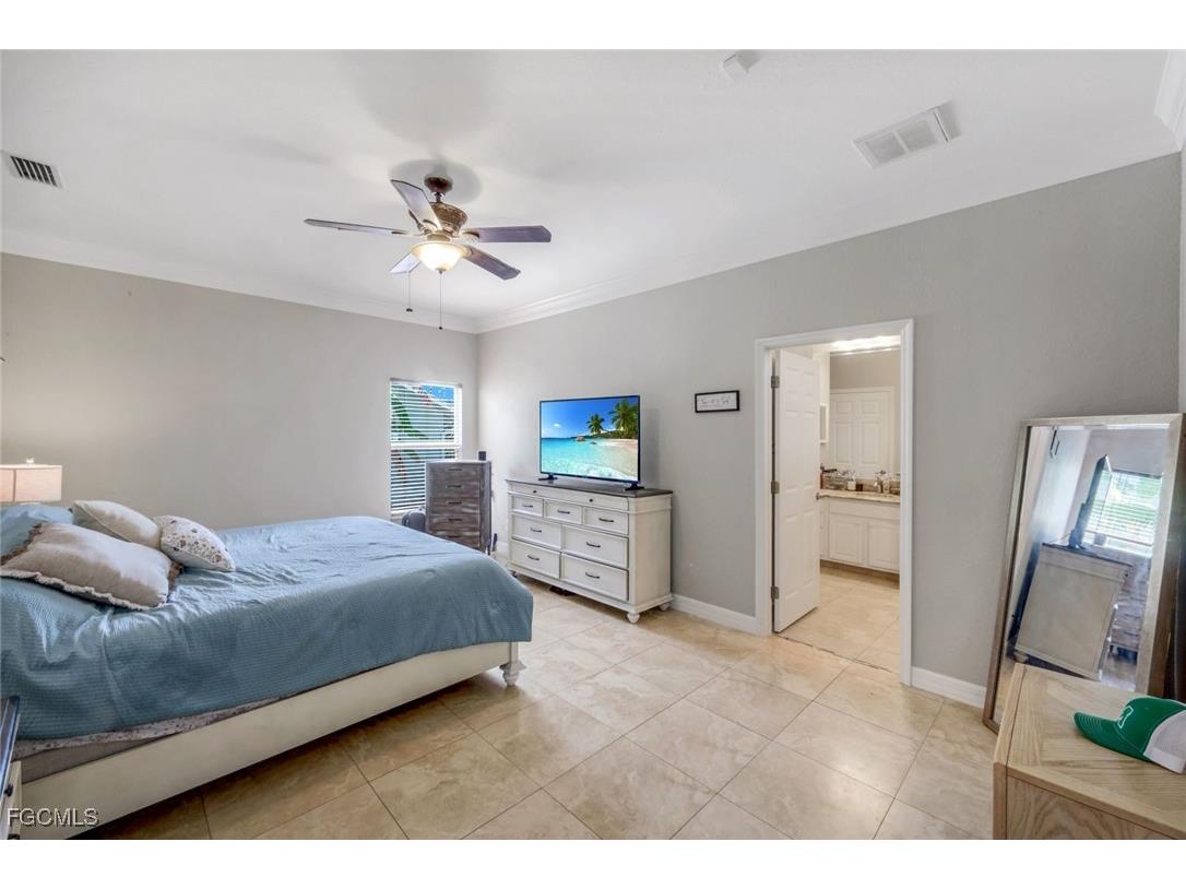 1302 SW 20th Street Cape Coral FL 33991 2025022701 image20