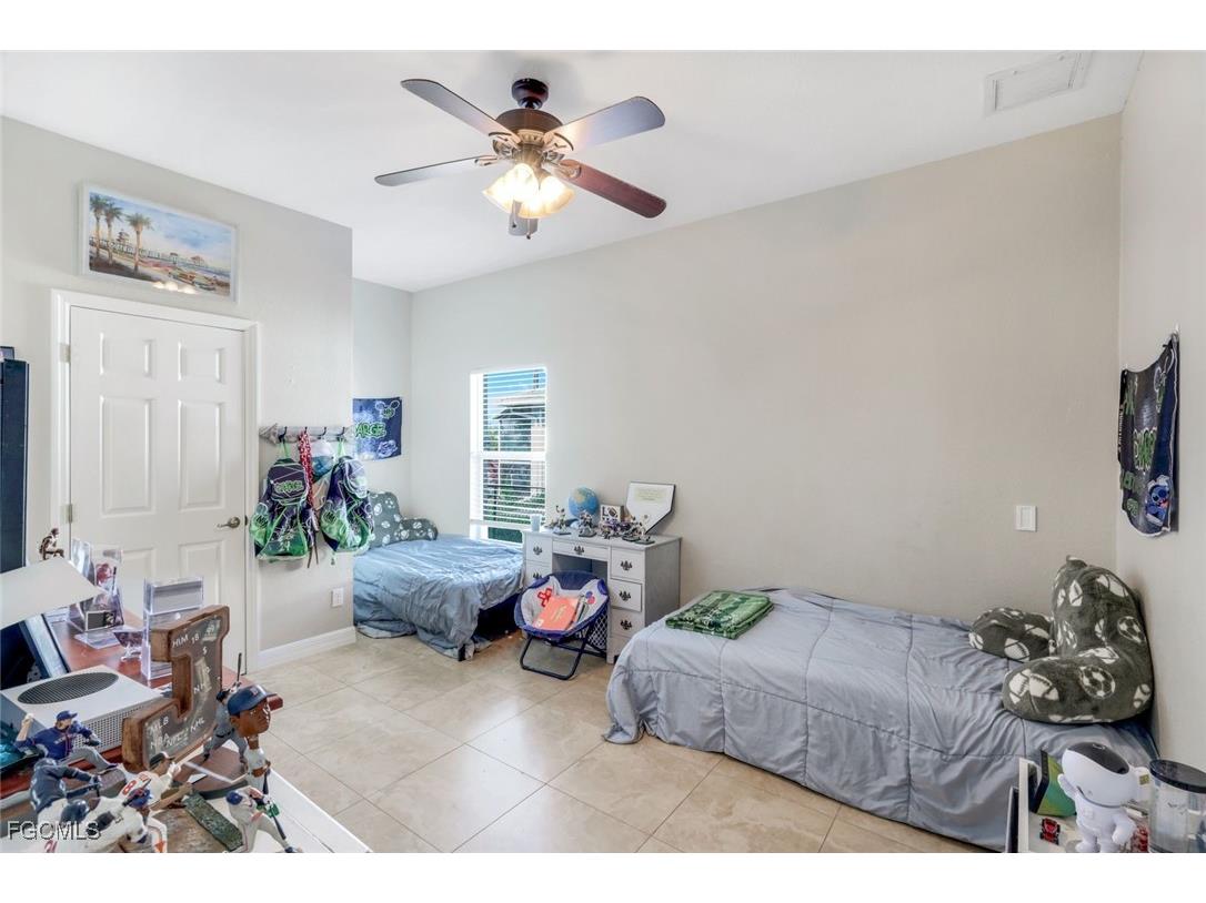 1302 SW 20th Street Cape Coral FL 33991 2025022701 image22
