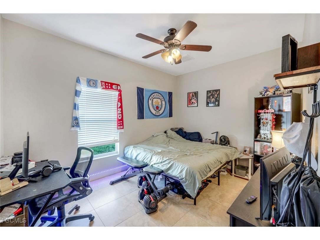 1302 SW 20th Street Cape Coral FL 33991 2025022701 image23