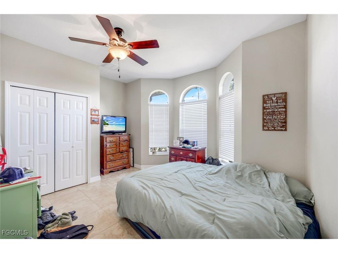 1302 SW 20th Street Cape Coral FL 33991 2025022701 image24