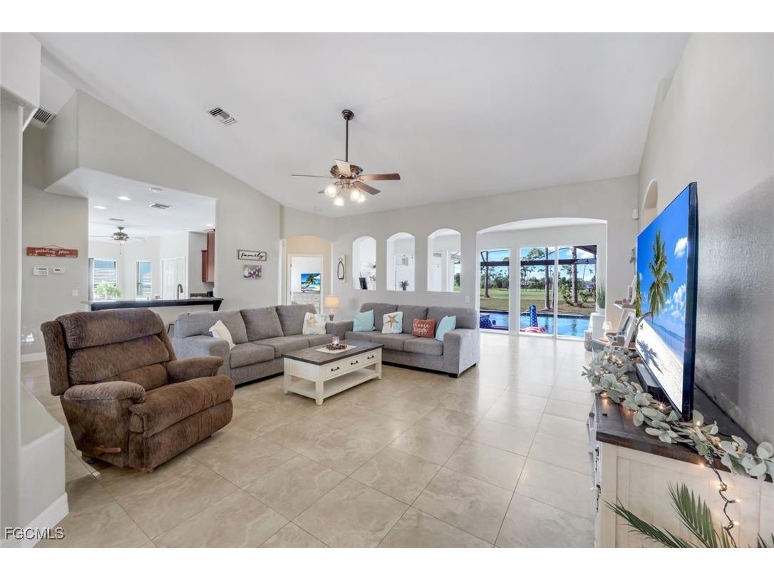 1302 SW 20th Street Cape Coral FL 33991 2025022701 image8