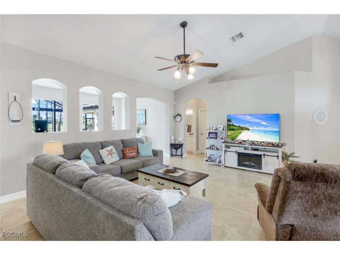 1302 SW 20th Street Cape Coral FL 33991 2025022701 image9