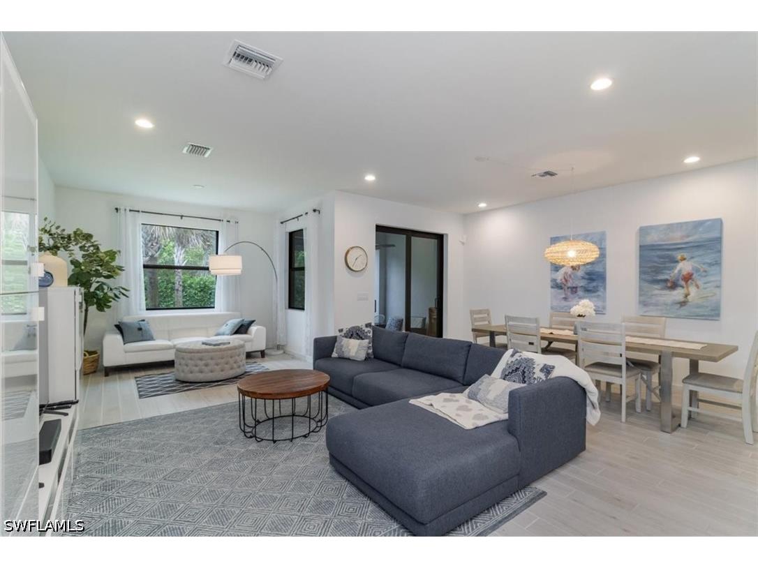 13021 Pembroke Drive Naples FL 34105 226020452 image6